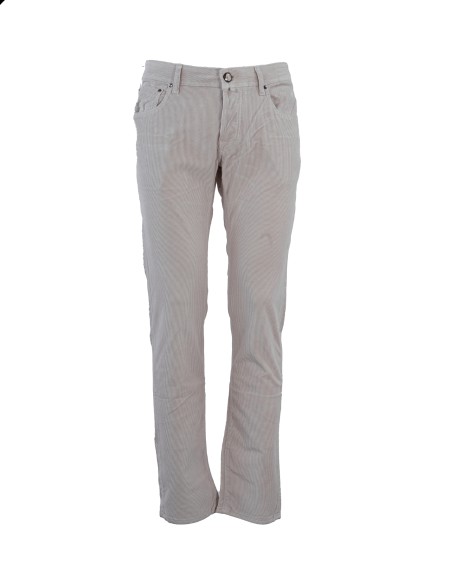Shop JACOB COHEN  Jeans: Jacob Cohen pantaloni Nick in velluto.
Pantaloni Nick slim fit.
Velluto di cotone stretch tinto in capo.
Modello a cinque tasche con logo ricamato sul taschino.
Vita bassa.
Passanti al punto vita.
Chiusura con bottoni.
Bottone smaltato con logo a rilievo..
Patta interna ricamata con nome del pantalone e citazione del fondatore.
Salpa in cavallino con logo ricamato in ecopelle tono su tono
Include bandana con stampa.
Profumati con l’esclusiva fragranza Jacob Cohën
Composizione: 78% Cotone 20% Modal 2% Elastan.
Fabbricato in Italia.. UQE06 36 S3653-A81